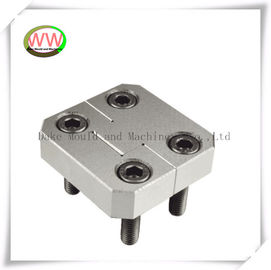 Chọn chính xác1.2344,1.2510 khuôn Interlock với Ti, lớp phủ Nickel hoặc blacken + oil groove